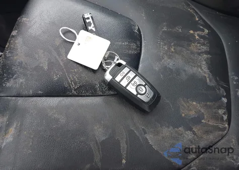 2021 Ford Edge Titanium z USA, uszkodzony, nr VIN 2FMPK4K93MBA58356